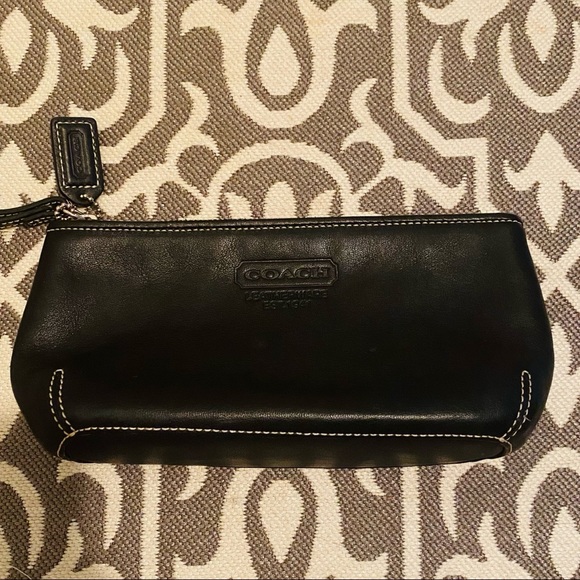 👛 COACH small black leather makeup bag/pouch